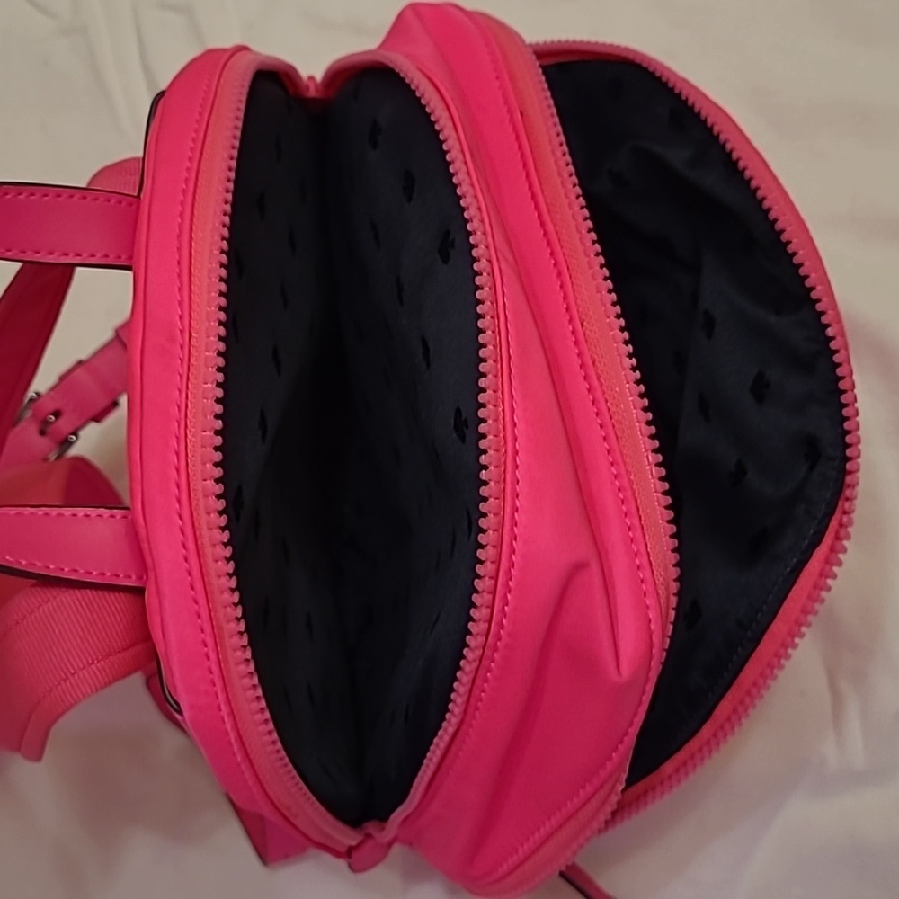 Backpack - Picture 6 of 8